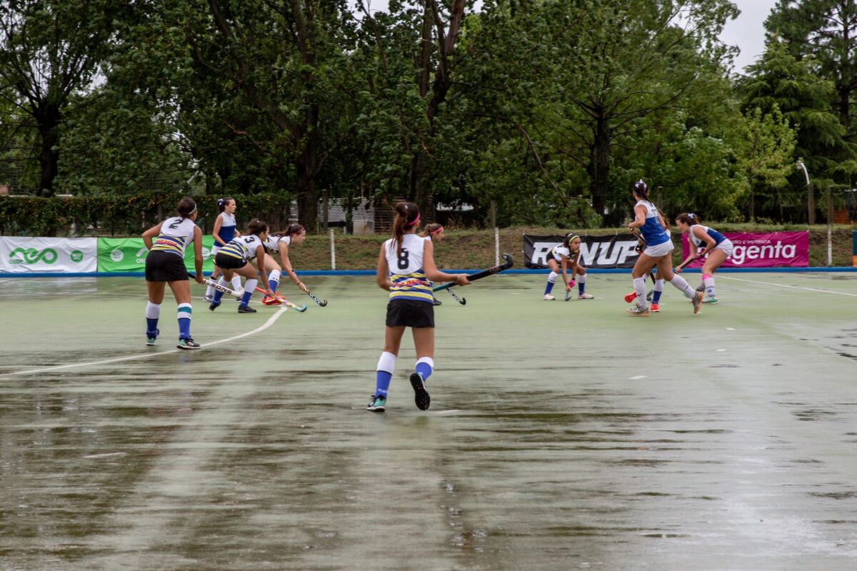 Mas de 200 chicas llegaron a Junin para participar de un importante torneo de hockey 1 scaled
