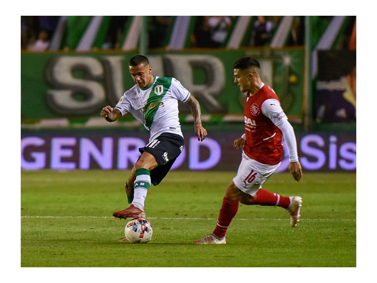 Banfield goleó a Independiente y lo alejó de la Libertadores