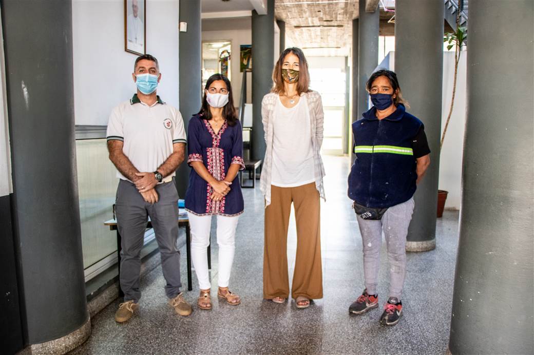 Alumnos del Colegio Nuestra Señora de Luján entregaron material reciclado a recuperadores del Relleno Sanitario