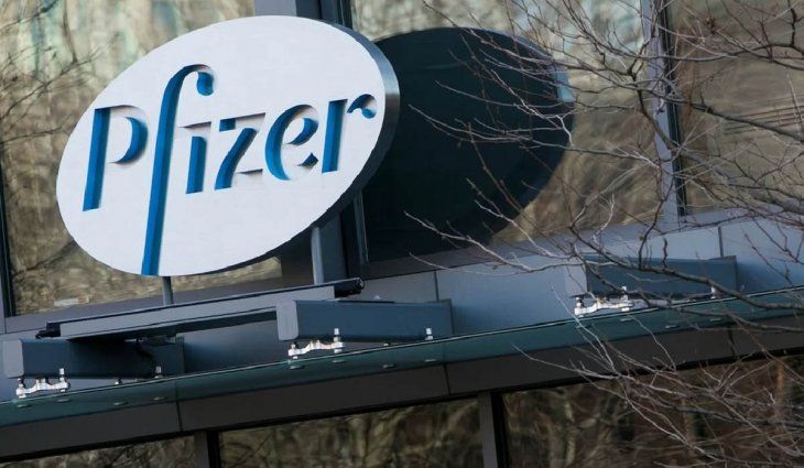 Pfizer promete en 100 días una vacuna contra Ómicron