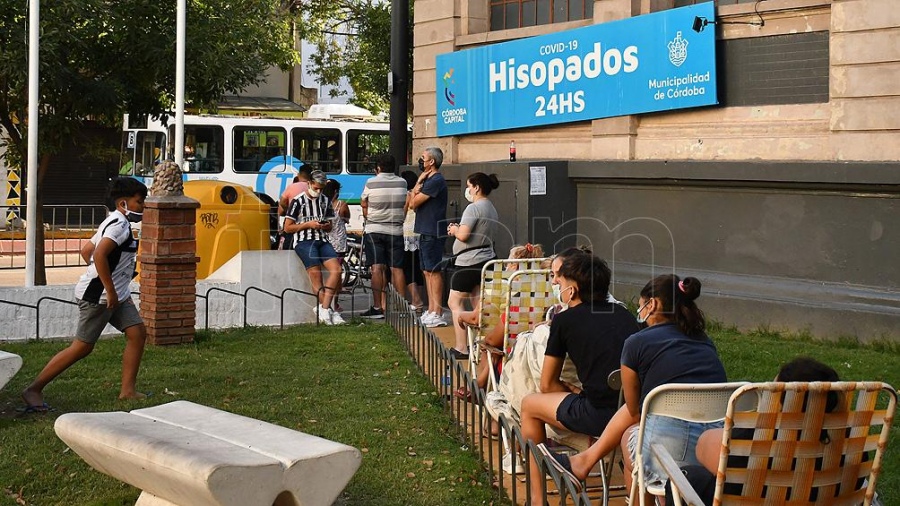 Córdoba superó los 5.000 casos diarios por primera vez desde junio