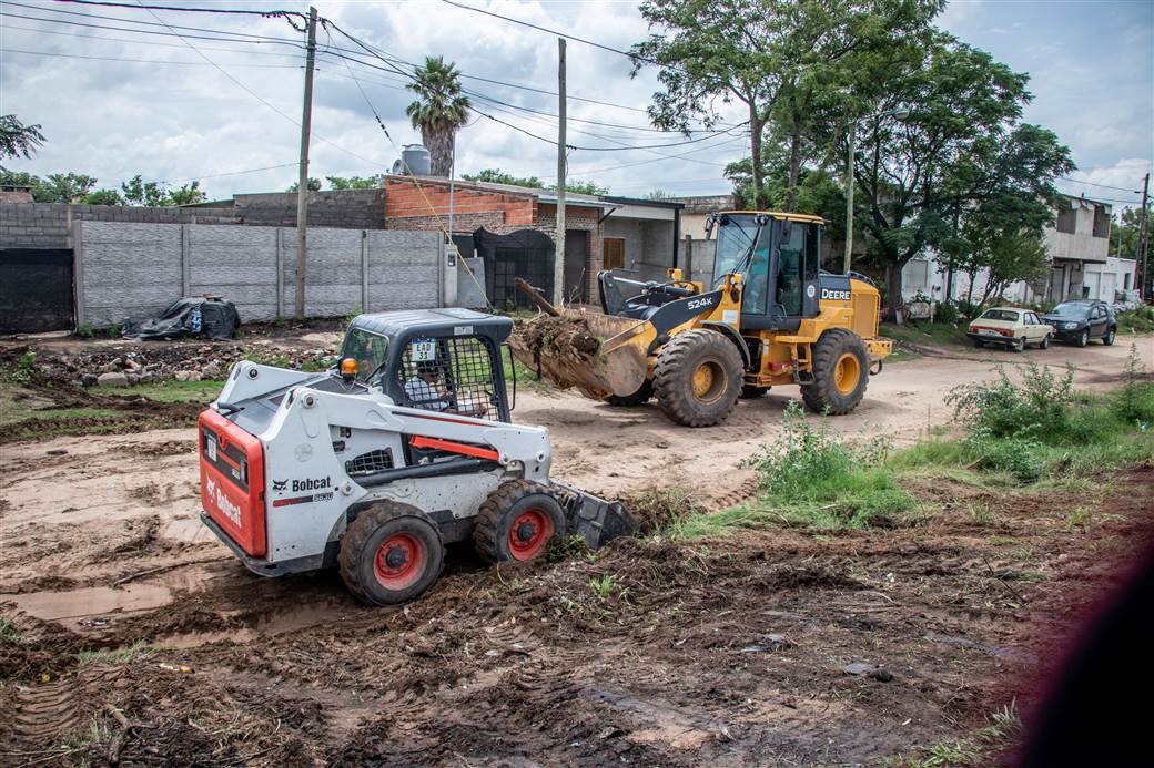 Amplio operativo integral en Barrio Almirante Brown 1