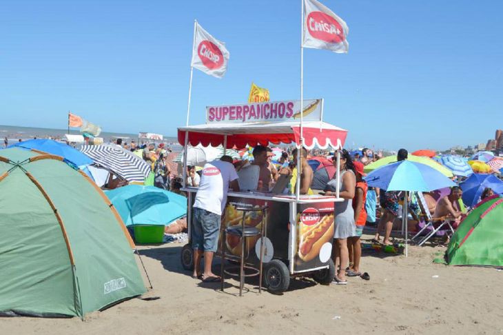Cuánto cuesta comer en la playa de San Bernardo y Mar de Ajó