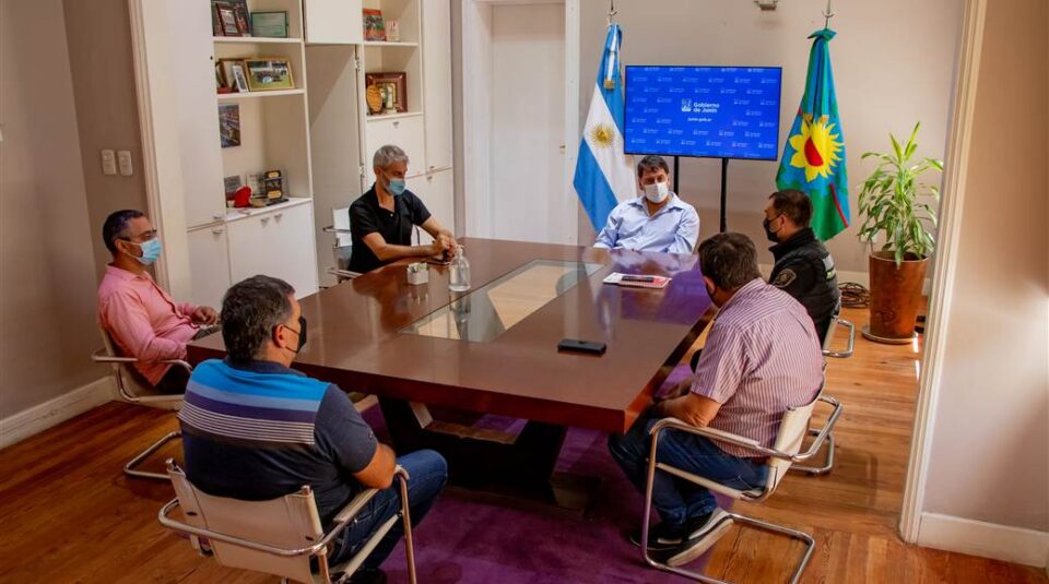 El Municipio recibio a la jefatura de Bomberos para interiorizarse sobre la situacion del personal que trabaja en Corrientes
