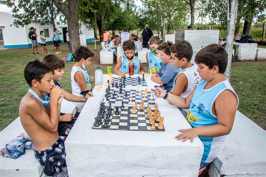 Escuela municipal de Ajedrez en las colonias