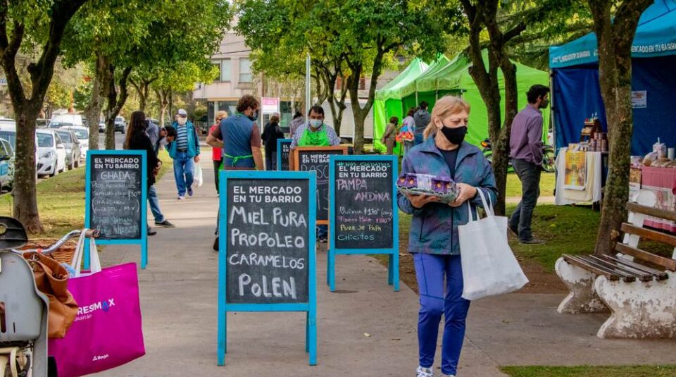 Mercado en tu Barrio vuelve a Plaza Sarmiento