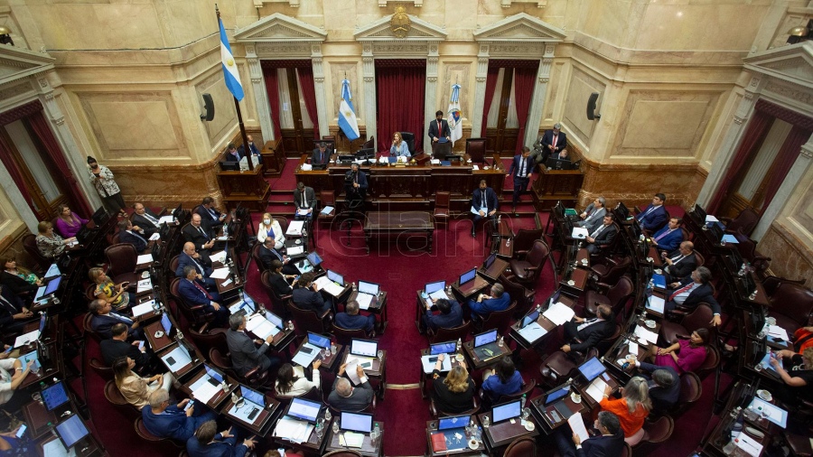 senadores