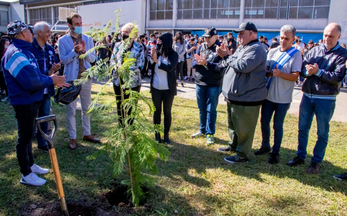 Acto escolar Malvinas scaled