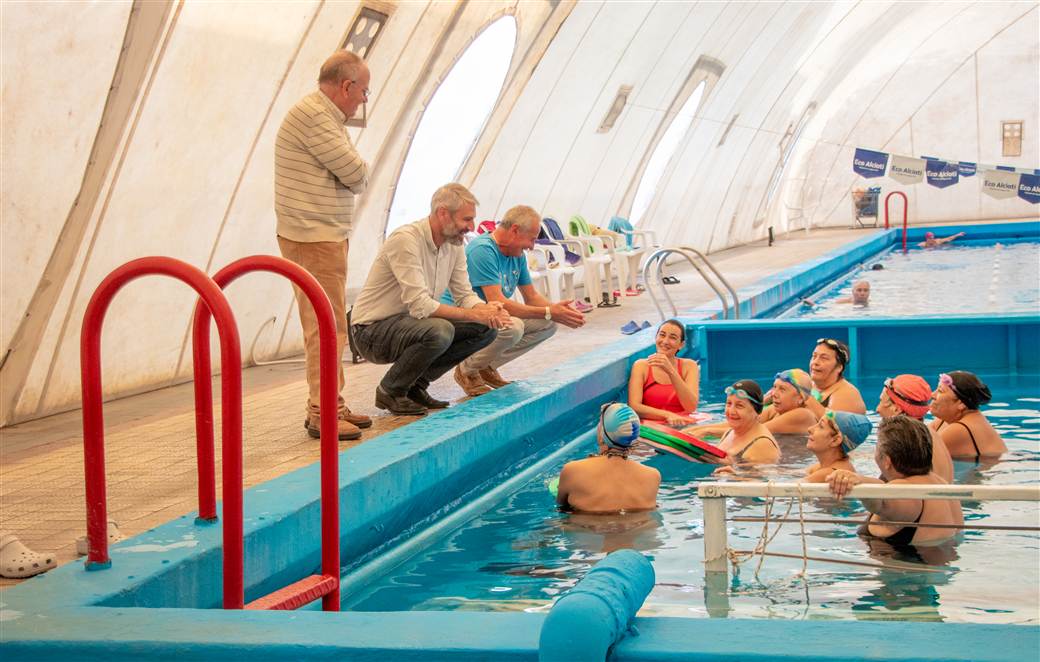 Los adultos mayores ya disfrutan de la Colonia de Invierno en el Club Junin 1