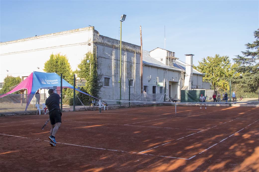 Deportes Acompanamiento al Golf Club Tenis 2