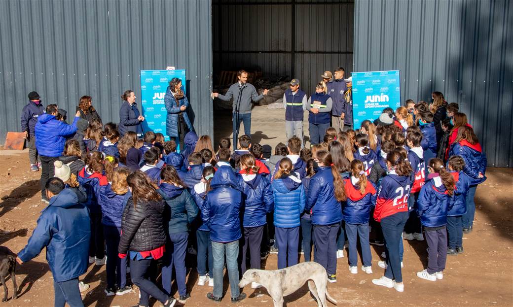 Petrecca Vista de alumnos al Relleno Sanitario 1