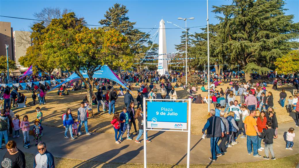 Feria Patria en Plaza 9 de Julio