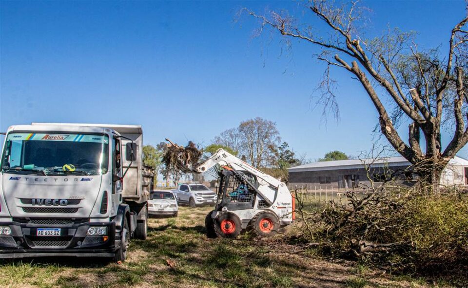 Espacios Publicos trabajos en club de La Agraria scaled