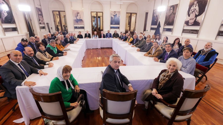 pacto democratico reunion