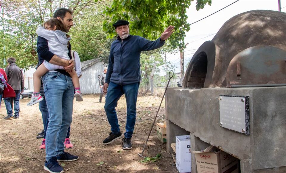 Homenaje a Grippo Inauguracion Horno de barro scaled