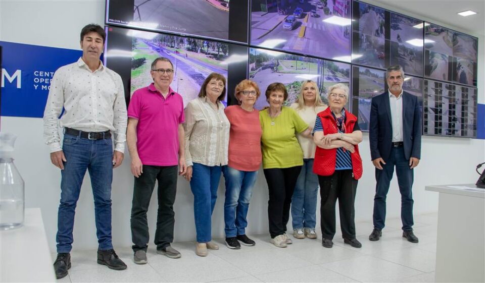 Integrantes del Club de los Abuelos visitaron el COM 3 scaled