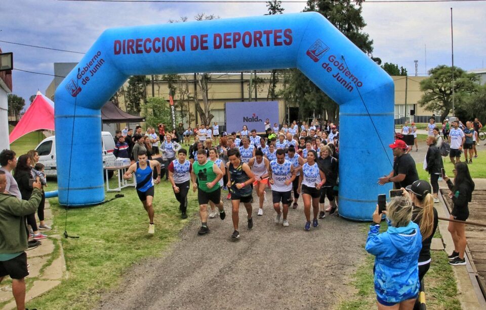 Deportes Acompanamiento a Unnoba en carrera por sus 20 anos scaled