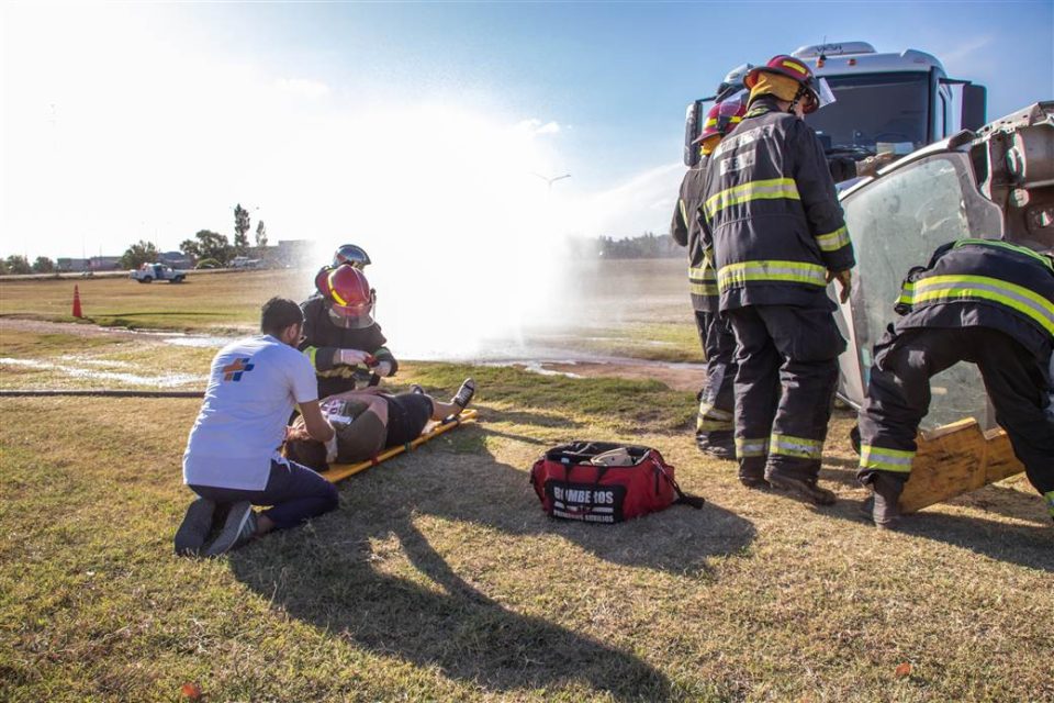 Simulacro de accidente e incendio scaled