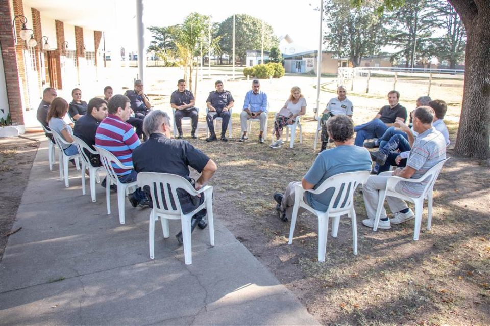 Seguridad Reunion mesa seguridad rural 1 scaled