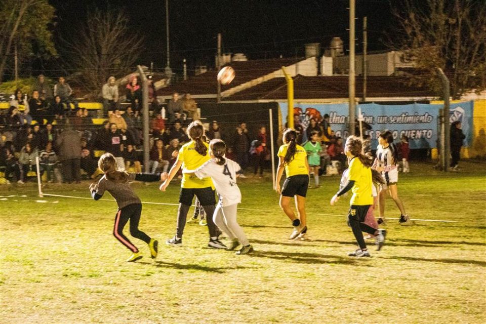 deportes encuentro futbol infantil femenino 3 scaled