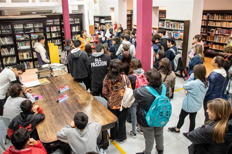 estudiantes de turismo scaled