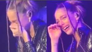 tini llorando