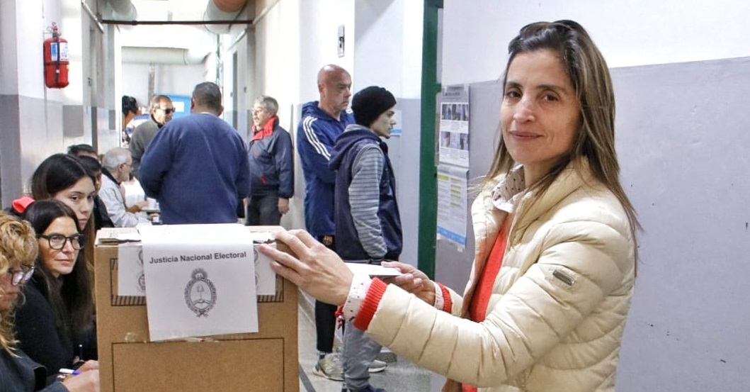 agustina de migul votando