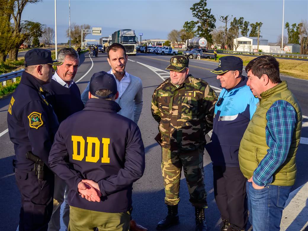 petrecca y jefes policiales 2