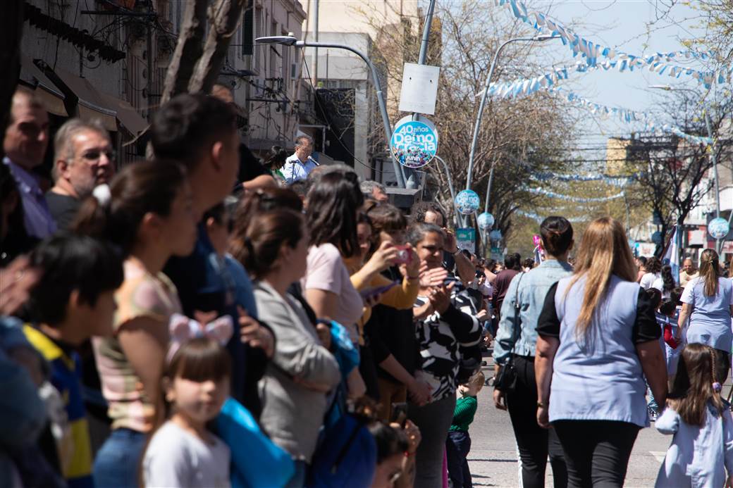 desfile por los 40 anos de democracia 10