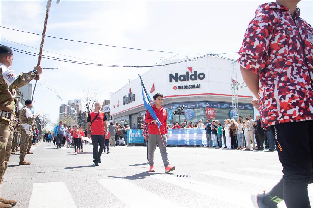 desfile por los 40 anos de democracia 18