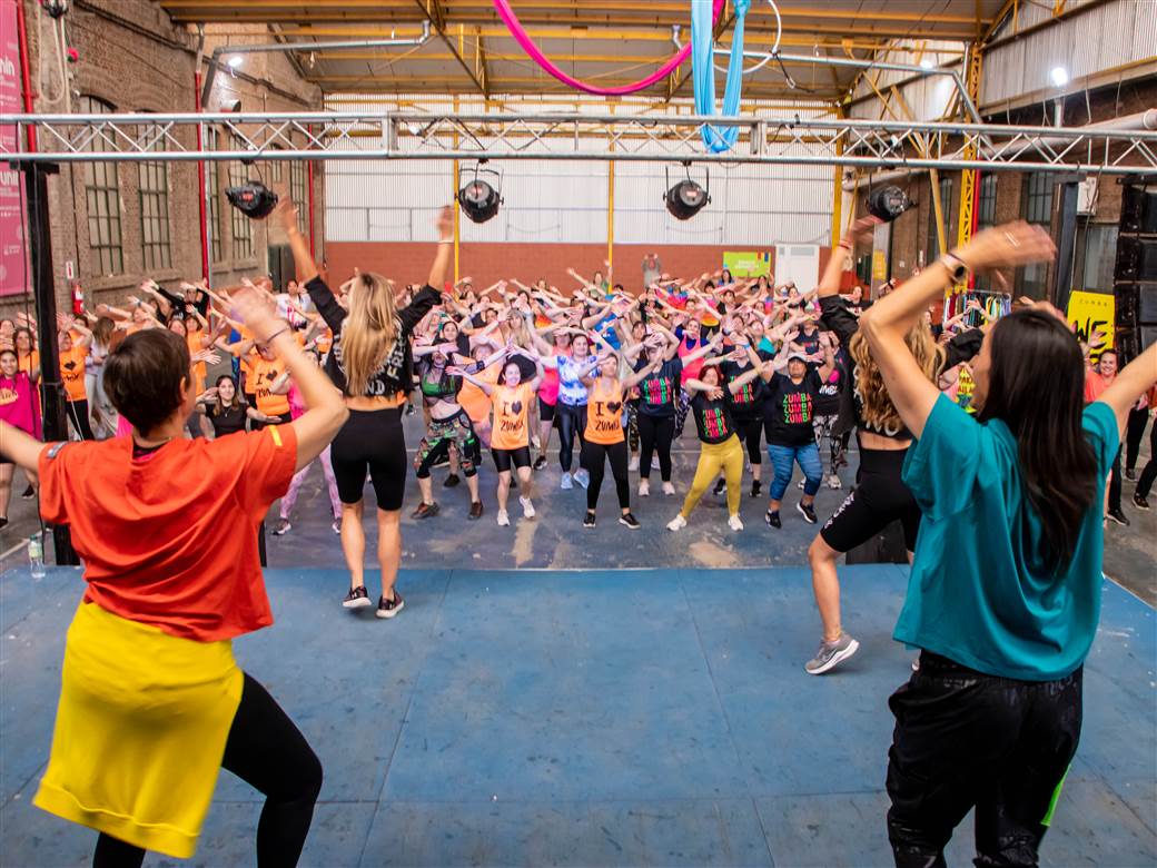 deportes zumba en el beto mesa 2