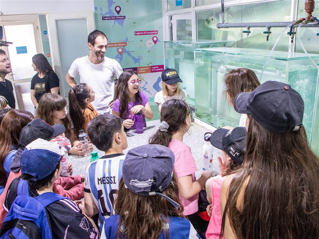 estudiantes visitan el acuario municipal 3