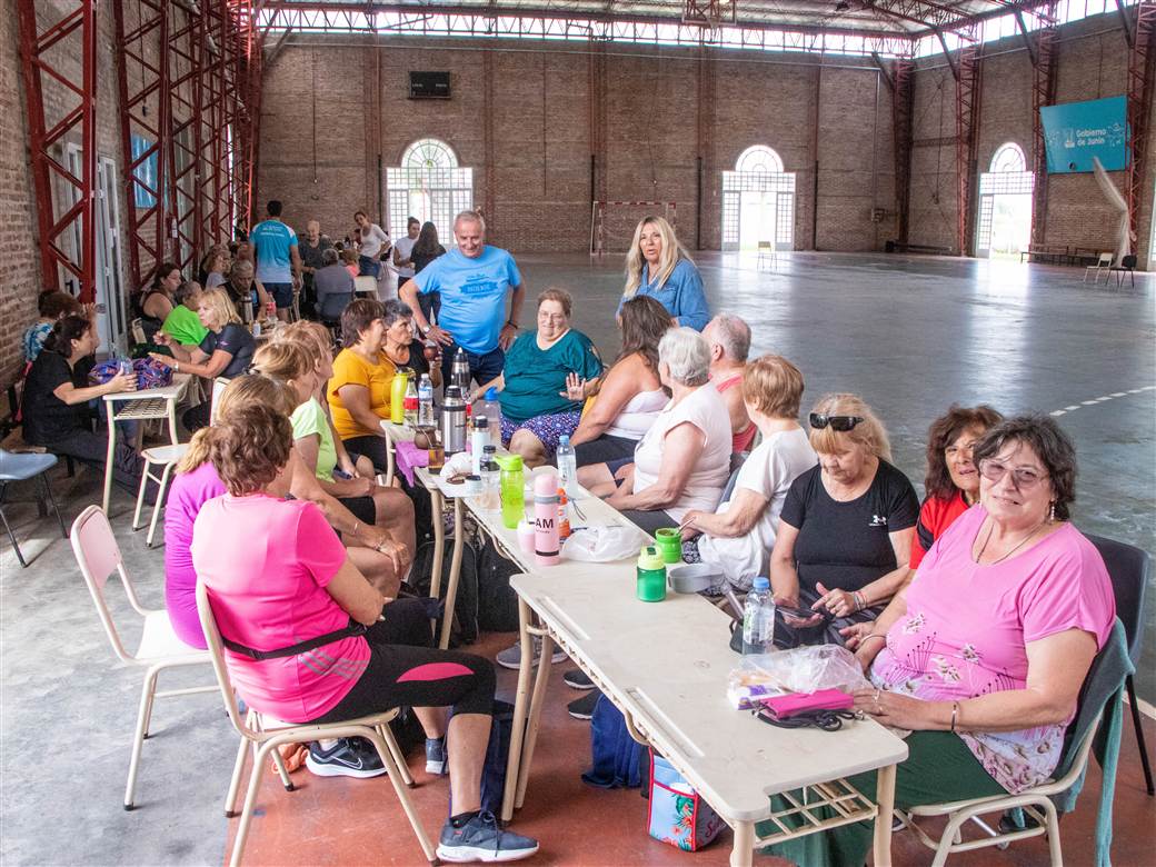 adultos mayores inicio la colonia de verano 1 1