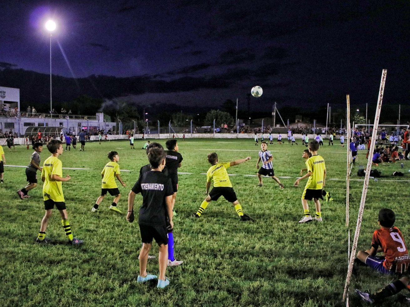 deportes encuentro de escuelitas de futbol 1 scaled