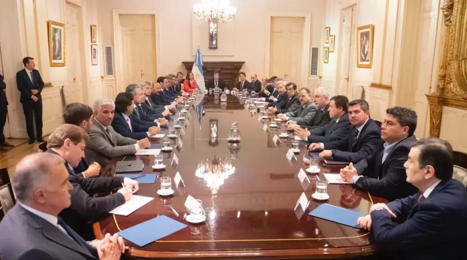 De la cautela al rechazo categórico: la posición de los gobernadores sobre el DNU de Milei 1 milei gobernadores 1