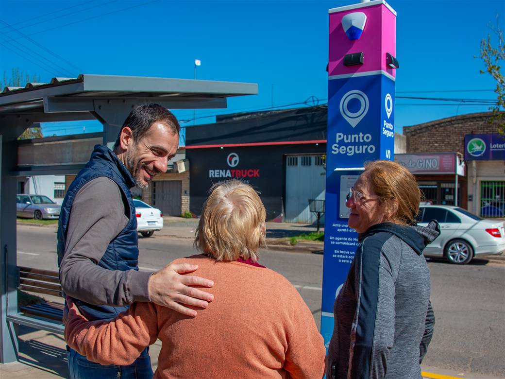 petrecca punto seguro en parada de colectivo