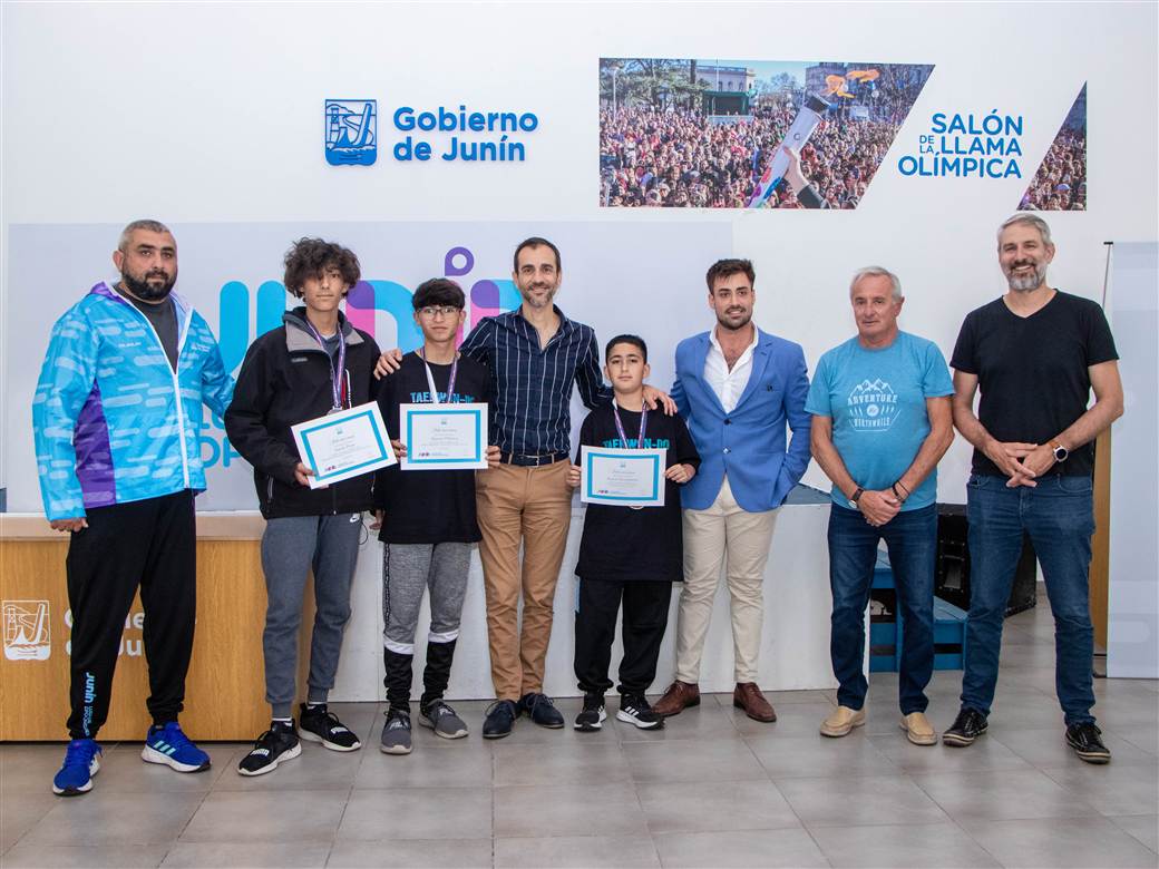 petrecca reconocimiento a deportistas 2