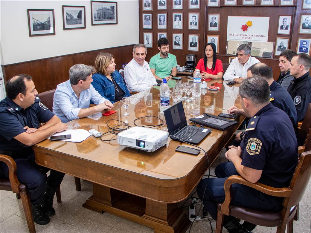 seguridad reunion por protocolos preventivos en zonas comerciales 2