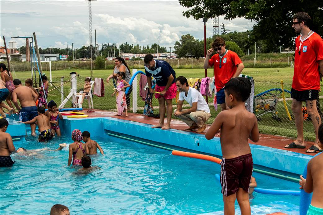 petrecca visita sede escuelas abiertas en verano 6