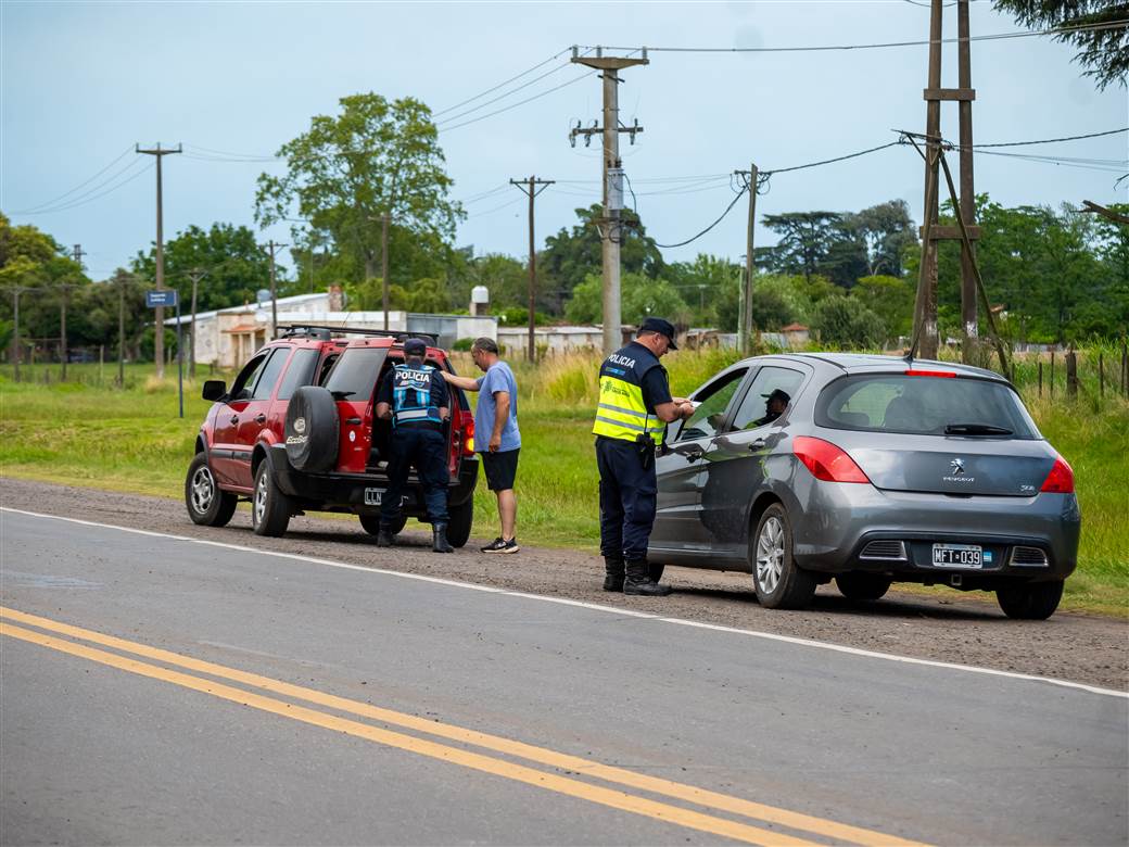 seguridad petrecca en operativos en rutas y barrios 3