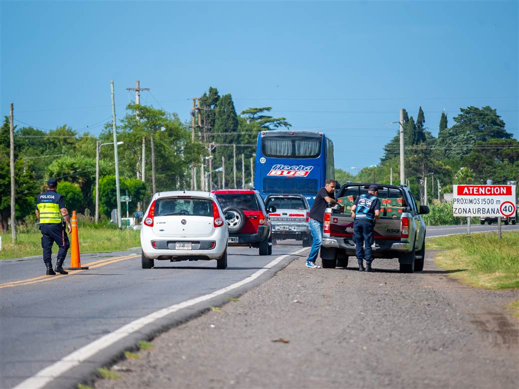 seguridad petrecca en operativos en rutas y barrios 4