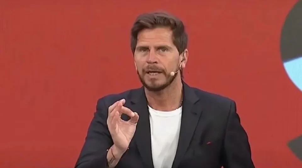 Quiénes son los panelistas de "Pasión por el fútbol", el programa de Sebastián Vignolo en eltrece 1 vignolo