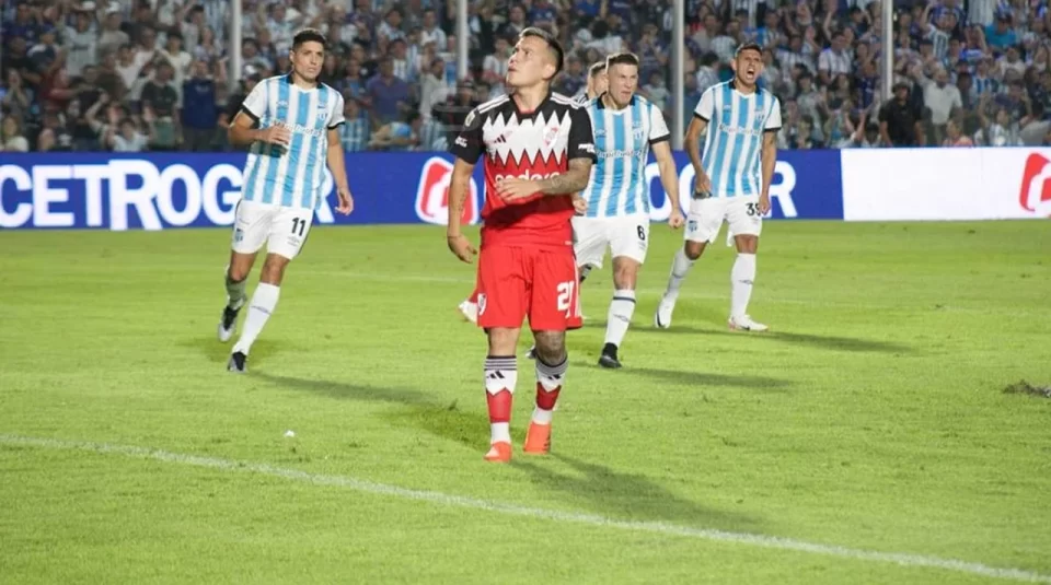 atletico tucuman river