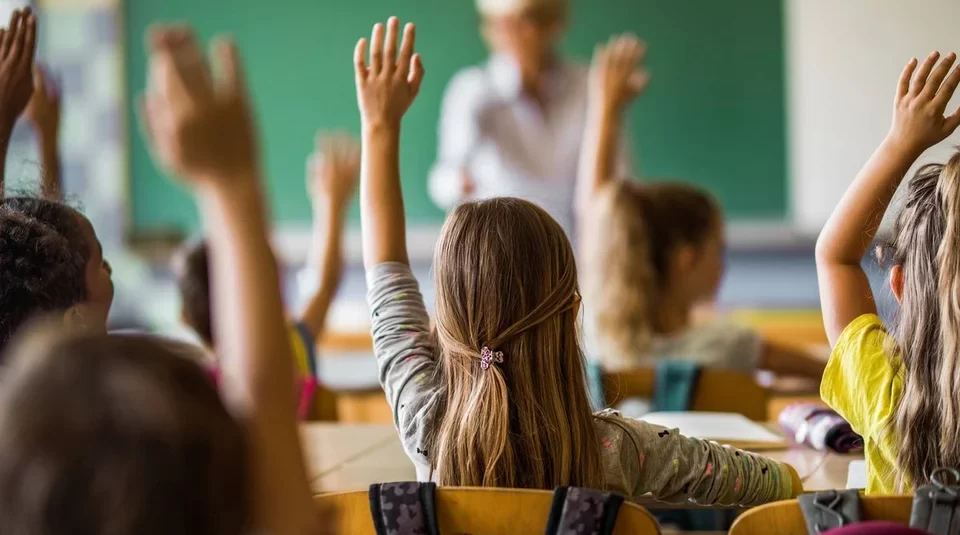 El Gobierno lanzó vouchers para alumnos de familias que no pueden pagar la cuota de escuelas privadas 1 alumnos clase