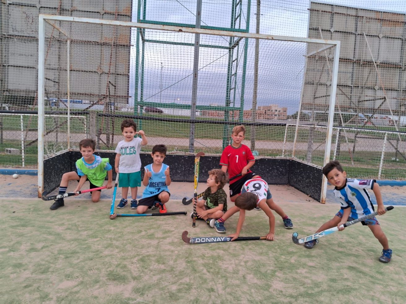 deportes hockey masculino en el club social 3 scaled