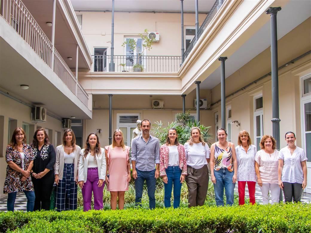 petrecca encuentro con mujeres del gabinete 3