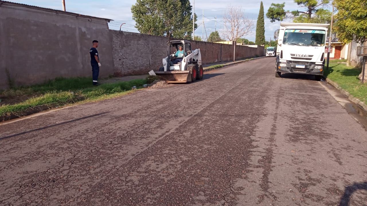 trabajos de limpieza de desagues cordones y recoleccion de monticulos 3