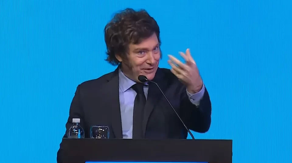 Milei: "Con semejante recorte del gasto les estoy devolviendo libertad a lo loco" 1 milei fundacion libertad