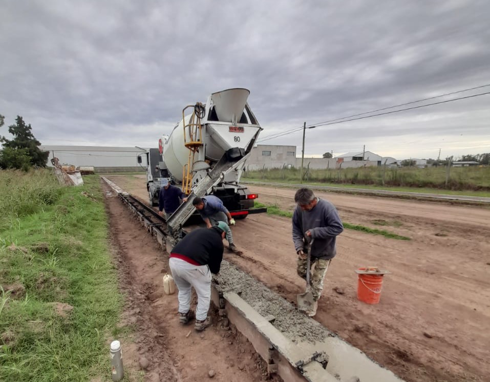 obras de cordon cuneta en parque industrial 1