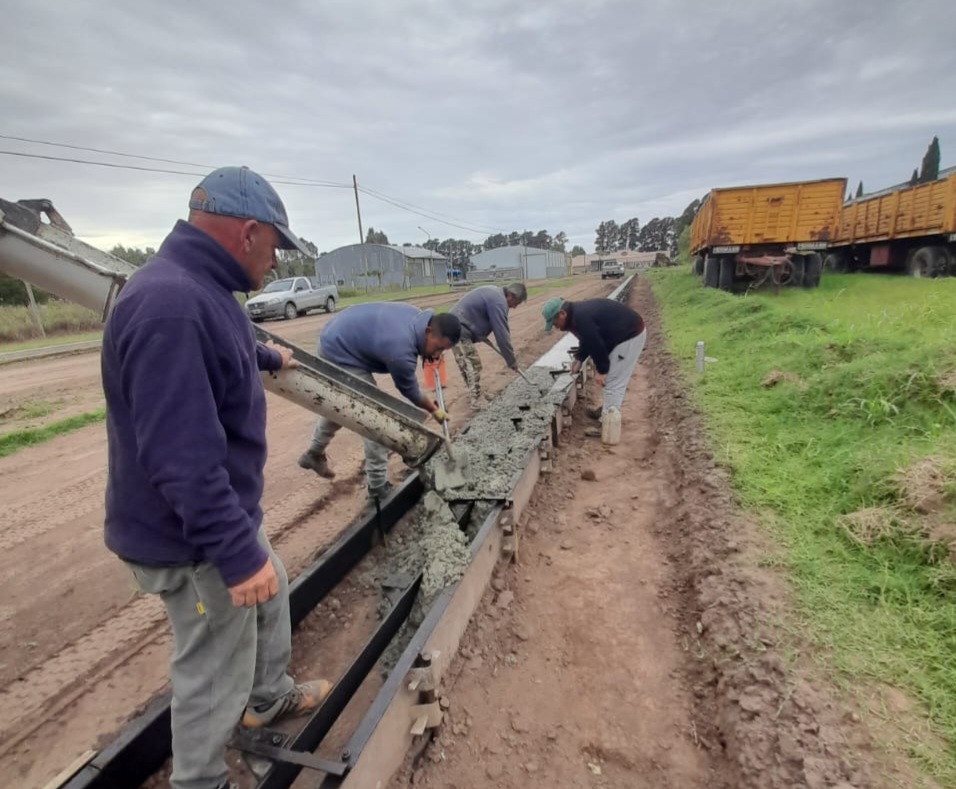 obras de cordon cuneta en parque industrial 2